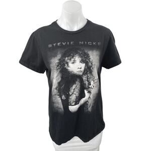 Stevie Nicks Womens Black Photo Short Sleeve Musician Graphic Tee T-Shirt Top S